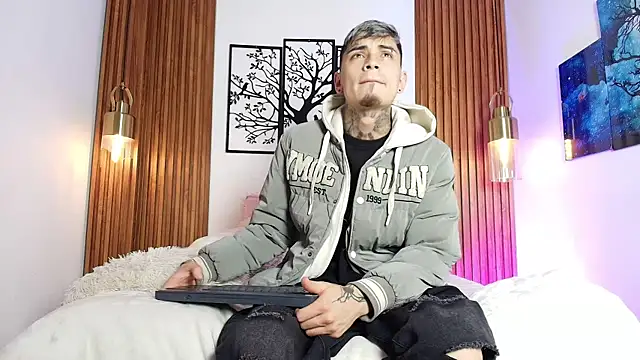 Max Hader online show from 03/04/26, 06:08