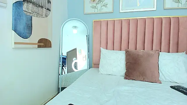 MarianaScott  online show from 03/18/26, 05:16