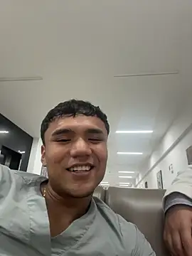 CreamKingg online show from 02/09/26, 09:24