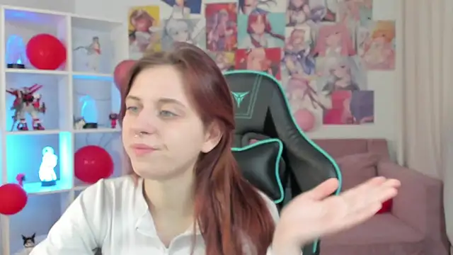 Snapshot of FreyaVey chatting on 02/17/26, 05:15 FreyaVey online show from 02/17/26, 05:15