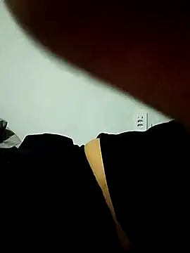 dilduarte26 online show from 04/24/26, 11:18