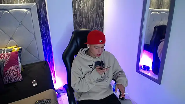 Snapshot of Dominik_Souza chatting on 02/04/26, 03:34 Dominik Souza online show from 02/04/26, 03:34