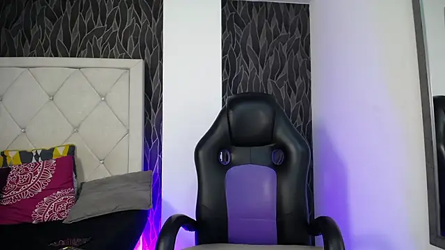 Snapshot of Dominik_Souza chatting on 02/04/26, 03:40 Dominik Souza online show from 02/04/26, 03:40