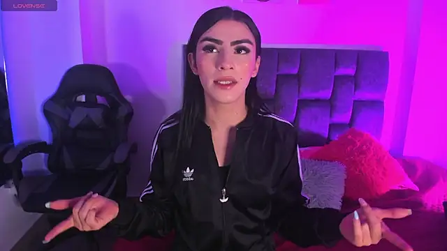 Isabella Moon9 online show from 04/21/26, 11:38