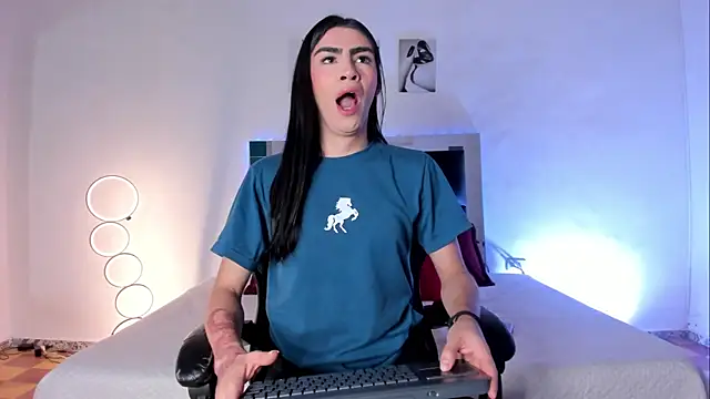 Isabella Moon9 online show from 07/16/26, 12:11