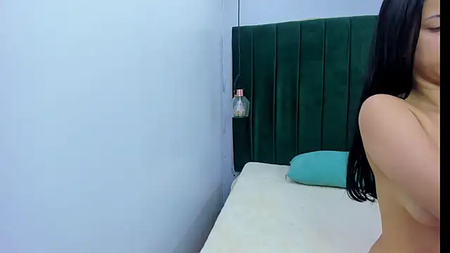 Snapshot of Ema-Horny chatting on 03/02/26, 01:40 Ema-Horny online show from 03/02/26, 01:40