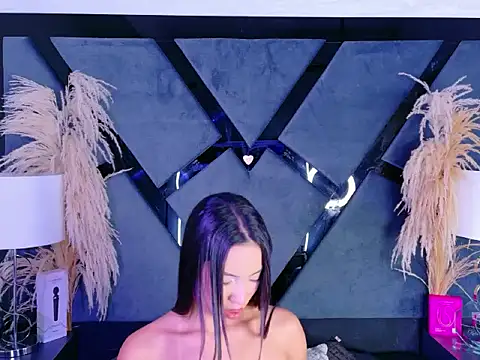 Snapshot of KylieWhitee chatting on 02/05/26, 04:17 KylieWhitee online show from 02/05/26, 04:17