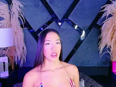 Snapshot of KylieWhitee chatting on 02/16/26, 01:40 KylieWhitee online show from 02/16/26, 01:40