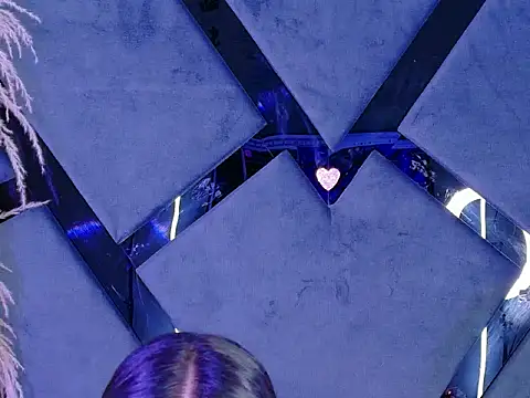 Snapshot of KylieWhitee chatting on 02/27/26, 12:05 KylieWhitee online show from 02/27/26, 12:05