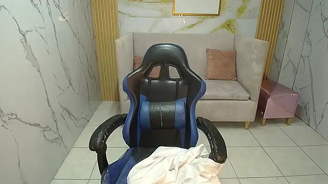 sarita 09 s online show from 04/17/26, 08:23