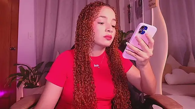 Snapshot of _lindapynk_ chatting on 02/15/26, 12:40 lindapynk online show from 02/15/26, 12:40