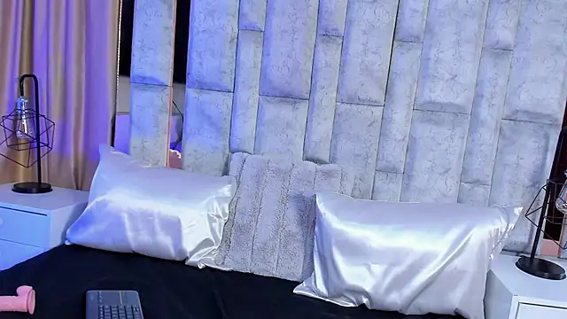 Snapshot of thyara_noa chatting on 02/03/26, 02:53 thyara noa online show from 02/03/26, 02:53