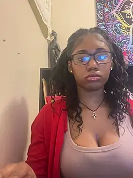 Snapshot of Ebonythroat777 chatting on 02/14/26, 06:15 Ebonythroat777 online show from 02/14/26, 06:15