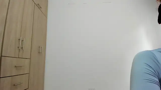 Hannakitten77 online show from 02/25/26, 10:41