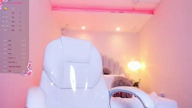 KataThonpson online show from 04/11/26, 07:56