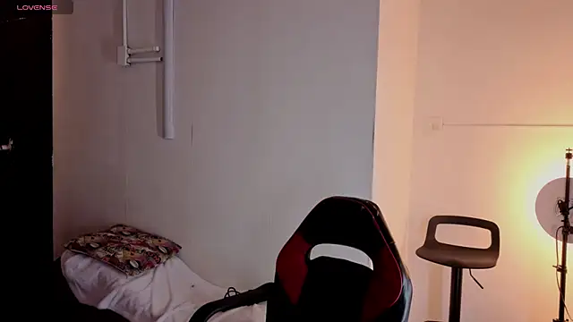 Snapshot of megara_hott chatting on 02/19/26, 03:52 megara hott online show from 02/19/26, 03:52