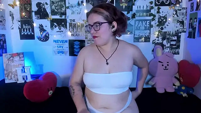 Snapshot of hellen_alexa chatting on 02/27/26, 04:56 hellen alexa online show from 02/27/26, 04:56