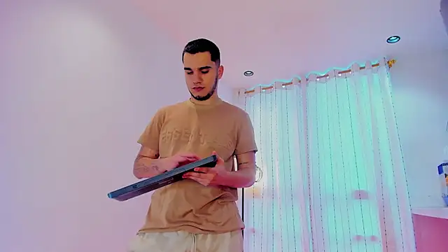 TheBatMansion online show from 04/18/26, 10:32