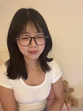 Snapshot of Nana-3 chatting on 03/02/26, 04:03 Nana-3 online show from 03/02/26, 04:03