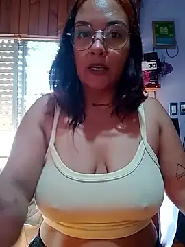 kuramaqueen online show from 04/13/26, 11:48