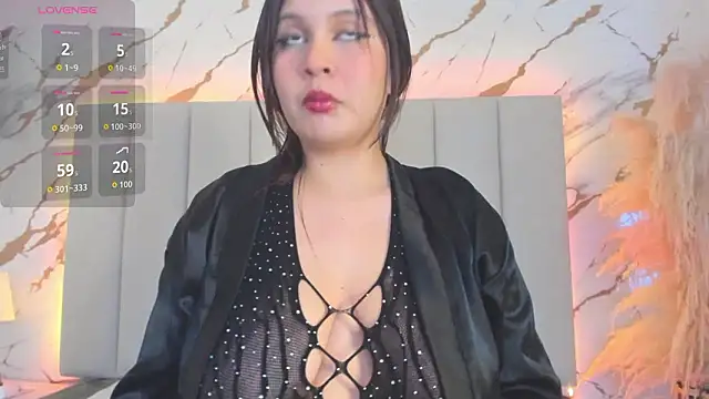 Snapshot of mia_serena_ chatting on 02/11/26, 07:52 mia serena online show from 02/11/26, 07:52