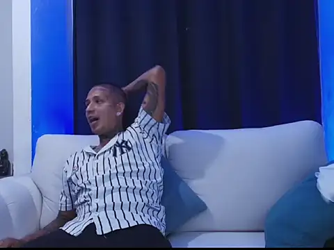 blackout9703 online show from 02/11/26, 02:05