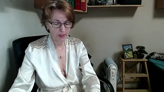 katemodel online show from 03/28/26, 07:30