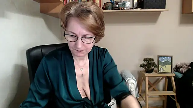 katemodel online show from 04/01/26, 06:58