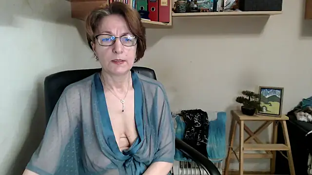 katemodel online show from 05/21/26, 06:42