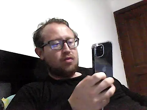 Ecuhot8976 online show from 02/04/26, 05:13