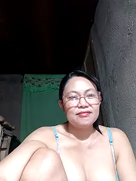 Snapshot of hotpinay_45 chatting on 02/11/26, 10:53 hotpinay 45 online show from 02/11/26, 10:53