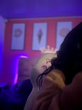 Snapshot of Sasha-18 chatting on 03/02/26, 02:02 Sasha-18 online show from 03/02/26, 02:02