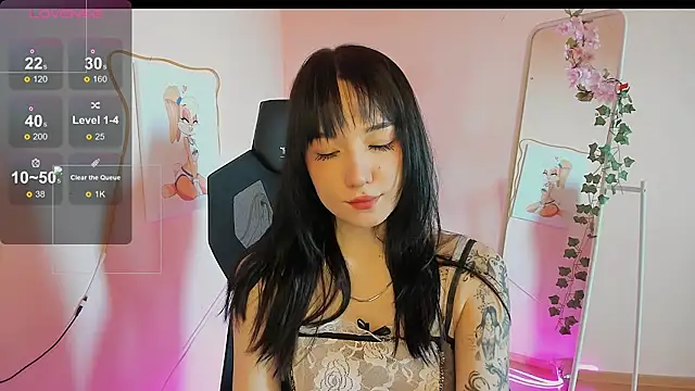 Snapshot of AliceeinWonderlanddd chatting on 04/30/26, 01:45 AliceeinWonderlanddd online show from 04/30/26, 01:45