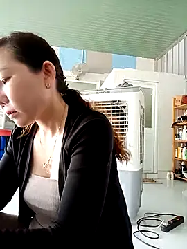 Ana-love2026 online show from 04/18/26, 01:42