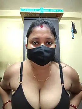 Curvy Trisha online show from 05/23/26, 03:05
