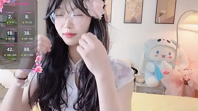 Snapshot of Luminous4173 chatting on 04/19/26, 10:36 Luminous4173 online show from 04/19/26, 10:36