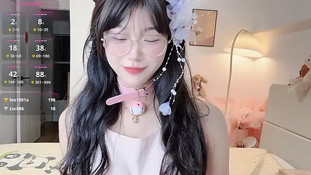 Luminous4173 online show from 06/23/26, 01:09