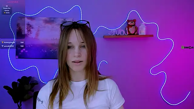 Snapshot of eira_mouse chatting on 03/01/26, 01:02 eira mouse online show from 03/01/26, 01:02