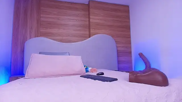 shaina adams online show from 03/31/26, 11:54