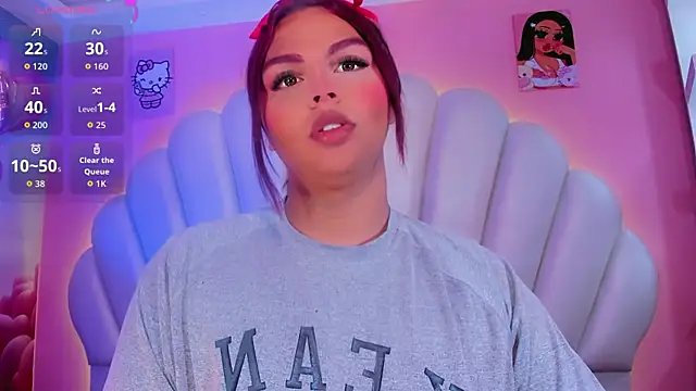 Snapshot of Maia_Hotts chatting on 02/15/26, 12:14 Maia Hotts online show from 02/15/26, 12:14