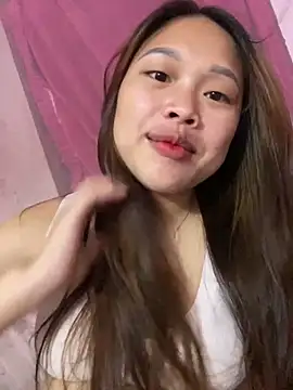Emxinhka1 online show from 04/18/26, 12:53