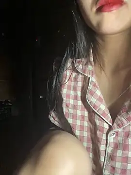 uyensexy online show from 04/05/26, 03:53