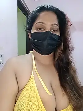 Snapshot of Aliya_Hott chatting on 06/26/26, 05:01 Aliya Hott online show from 06/26/26, 05:01