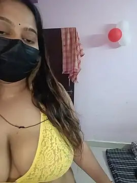 Snapshot of Aliya_Hott chatting on 07/06/26, 06:32 Aliya Hott online show from 07/06/26, 06:32