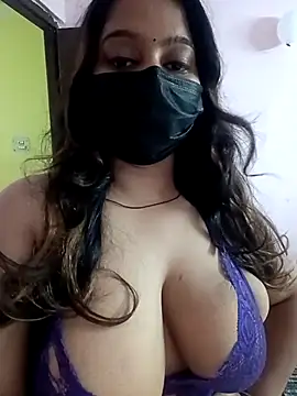 Snapshot of Aliya_Hott chatting on 07/07/26, 07:34 Aliya Hott online show from 07/07/26, 07:34