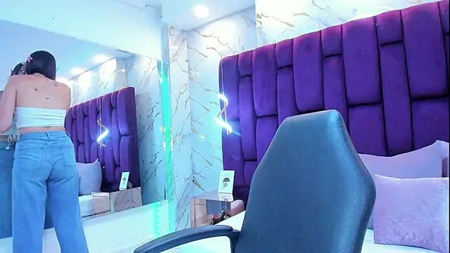 Snapshot of crystalstonee chatting on 02/19/26, 09:00 crystalstonee online show from 02/19/26, 09:00