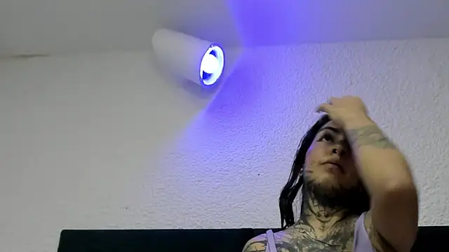 Dahliablack online show from 06/01/26, 12:40