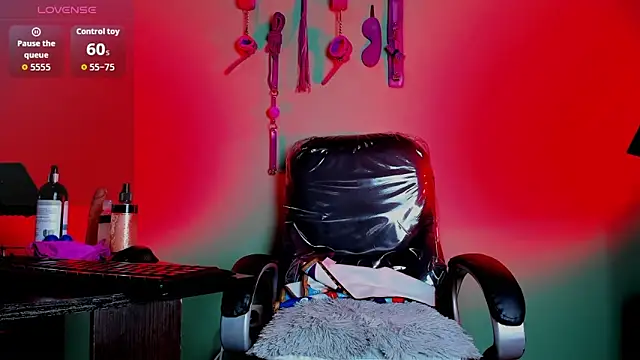 Snapshot of hazz_smith_ chatting on 02/27/26, 05:35 hazz smith online show from 02/27/26, 05:35