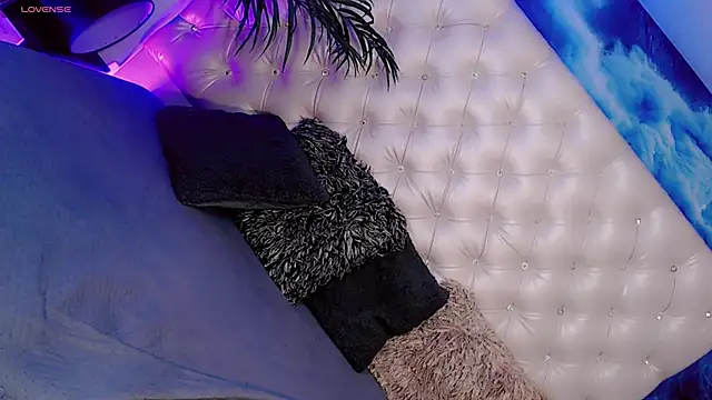 Snapshot of Baby_Lumina chatting on 02/02/26, 04:44 Baby Lumina online show from 02/02/26, 04:44