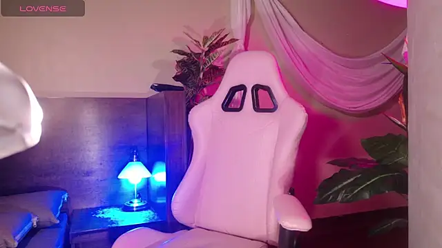 Maddie fields online show from 02/24/26, 04:16